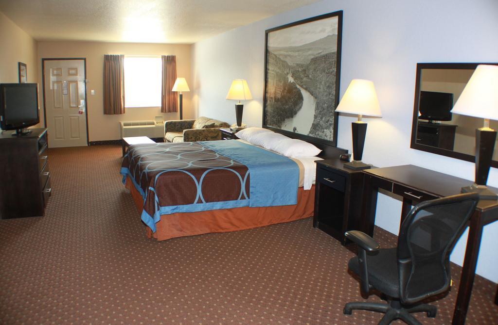 Hill Country Inn & Suites - New Braunfels, Gruene Extérieur photo