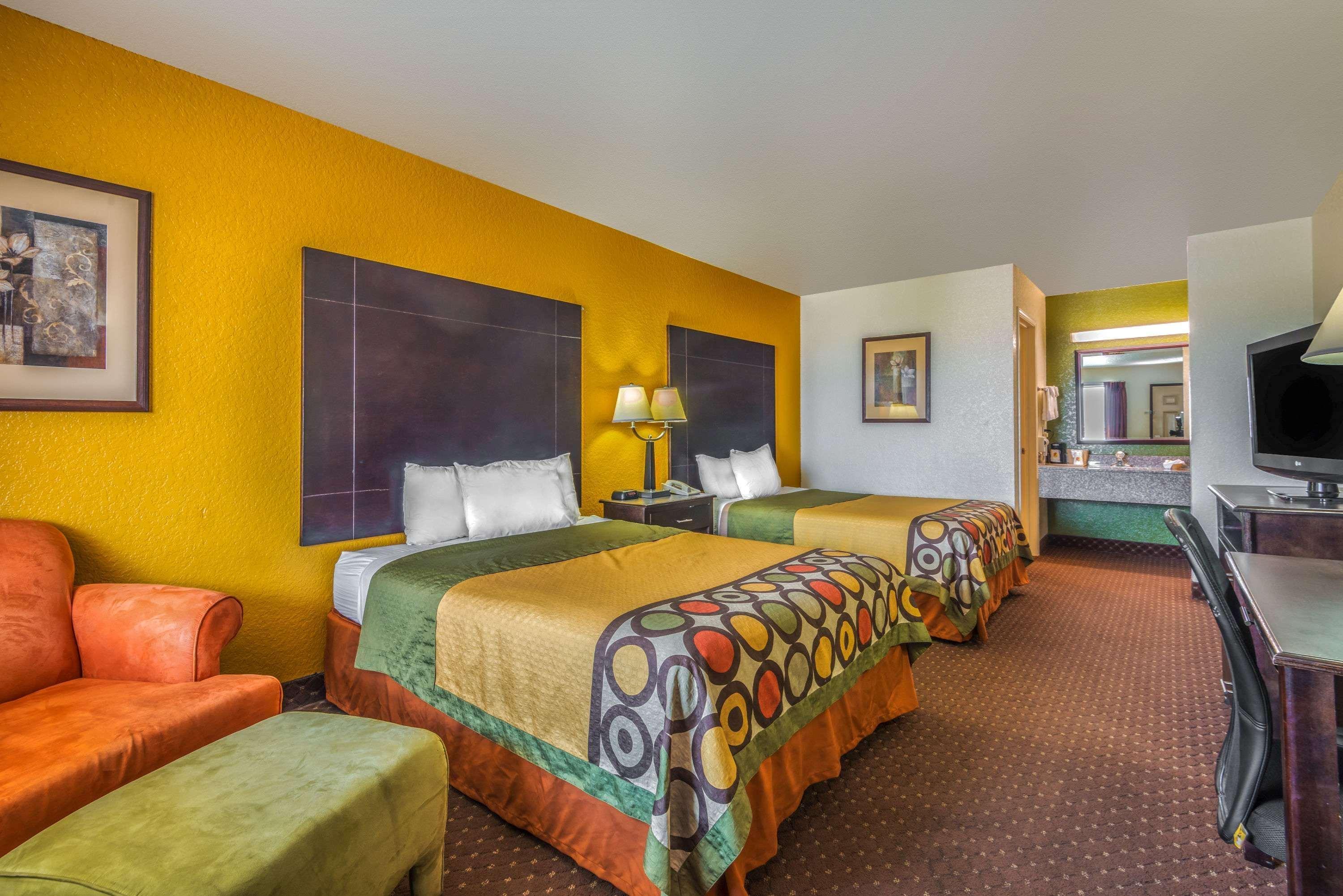 Hill Country Inn & Suites - New Braunfels, Gruene Extérieur photo
